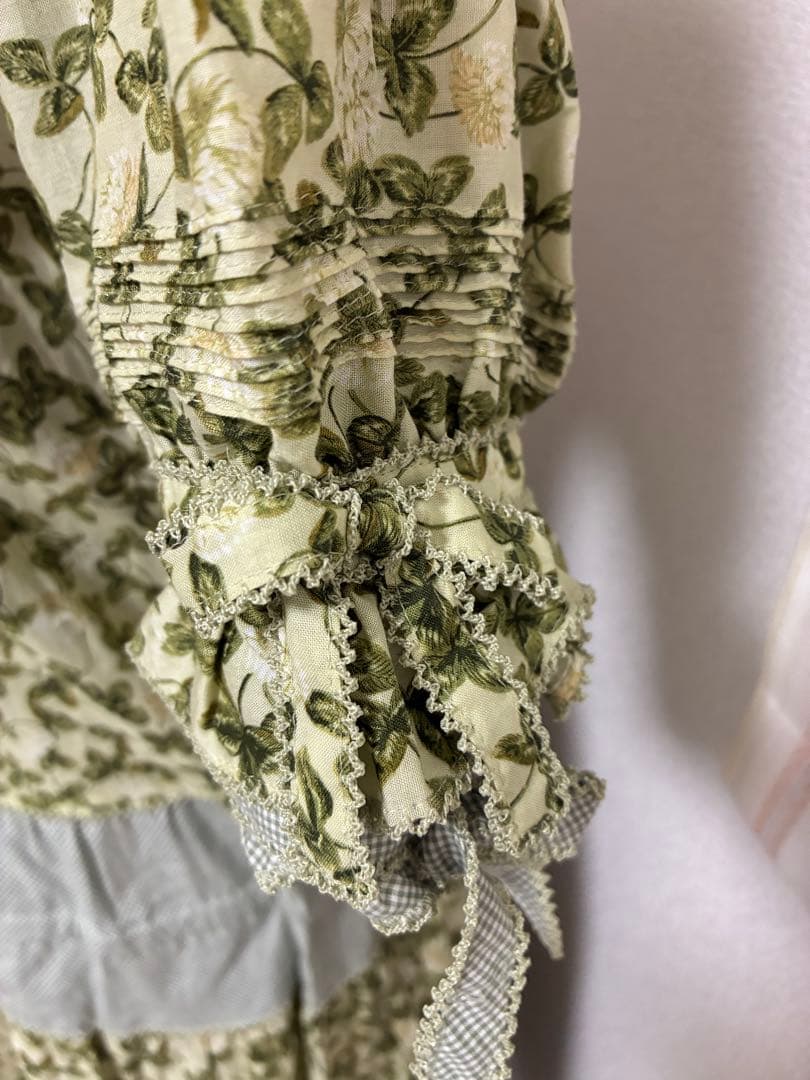 極美品✨ワンダフルワールド　カネコイサオ　花柄レース襟 半袖ロングワンピース