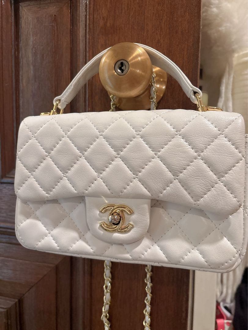 Chanel ホワイト キルティング ハンドバッグノベルティ