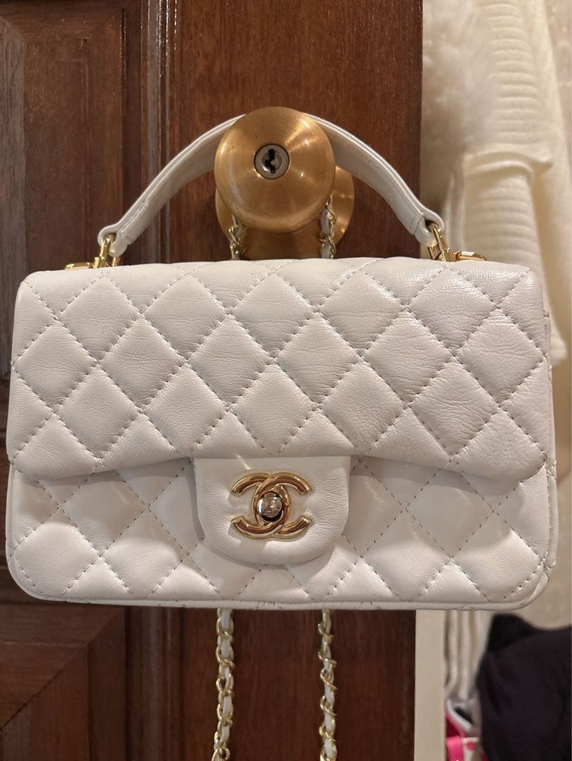 Chanel ホワイト キルティング ハンドバッグノベルティ