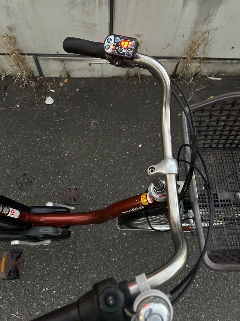 赤色 電動アシスト自転車 前カゴ付き