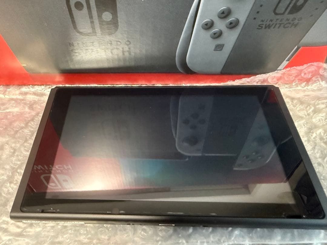 Nintendo Switch グレー 本体 付属品あり。
