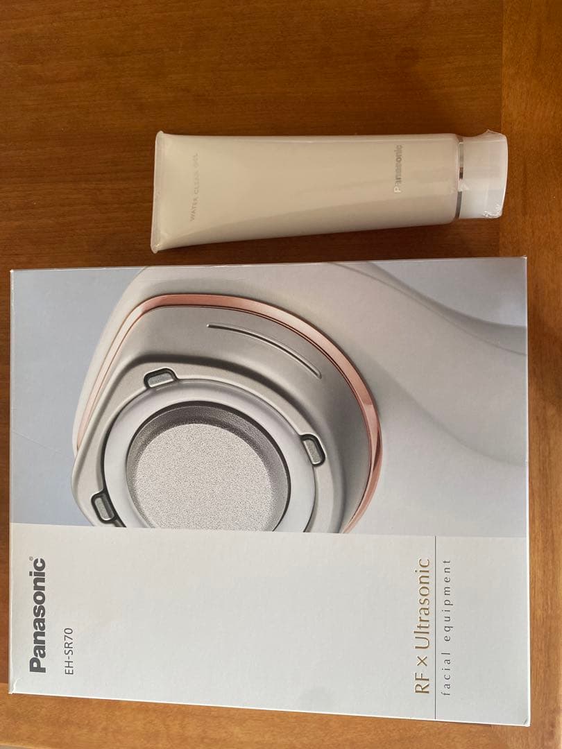 RF Ultrasonic 美容器 EH-SR70-P