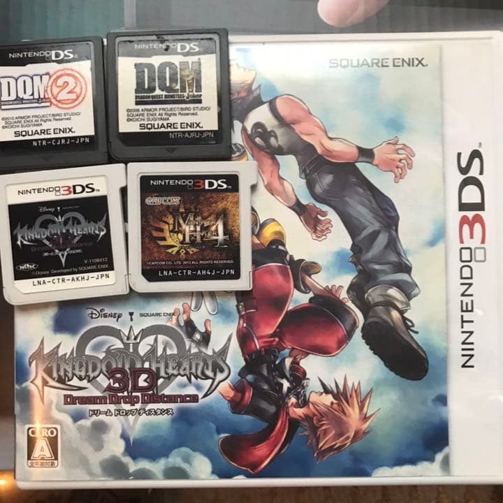 最終値下げ！【中古美品】任天堂スイッチ、3DSLL、カセットケース