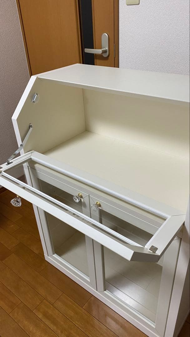 ホワイトキャビネット ガラス扉付き