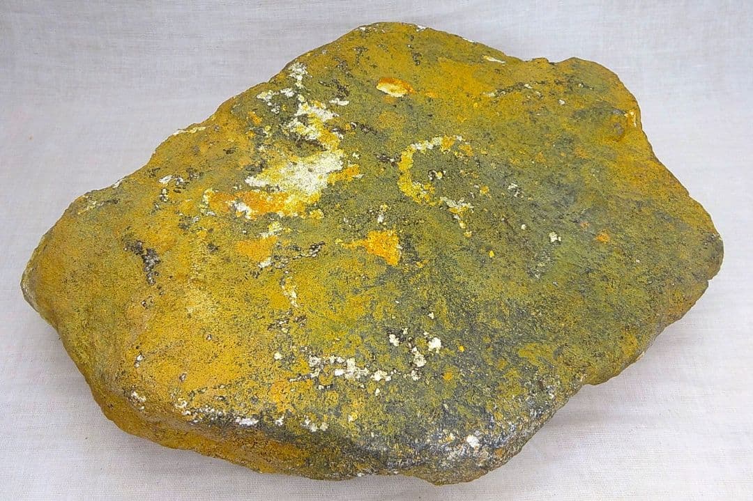 超レア!!高線量!!増富温泉ラジウム黒鉱石（159)4701gお風呂用