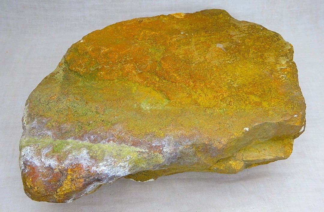 超レア!!高線量!!増富温泉ラジウム黒鉱石（159)4701gお風呂用