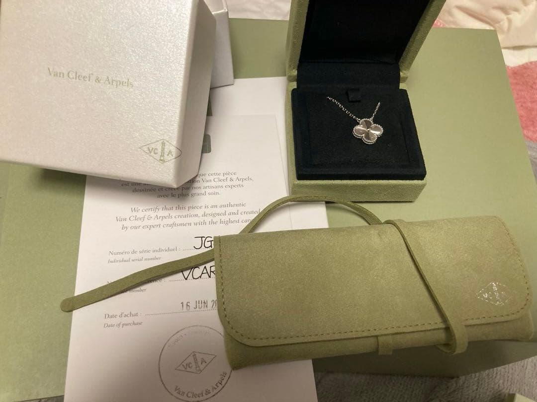 ヴァンクリーフ　ギヨシエ