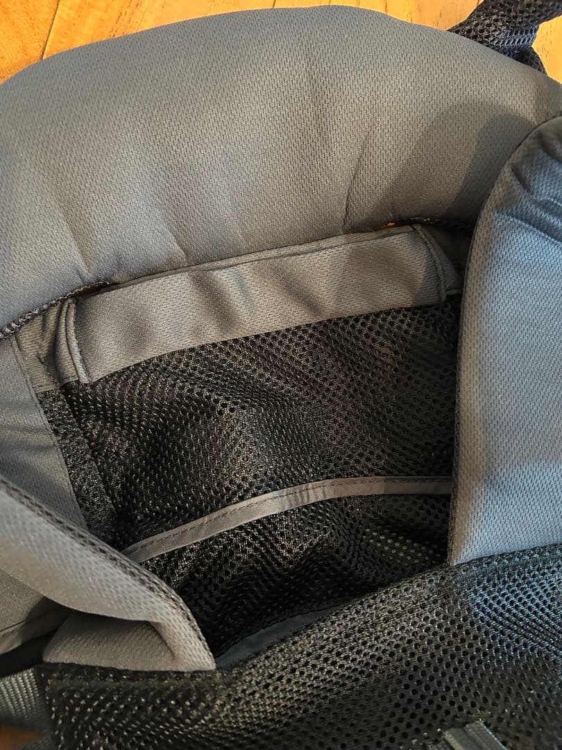 Aprica Laclis(アップリカ　ラクリス) 抱っこ紐 ダークグレー