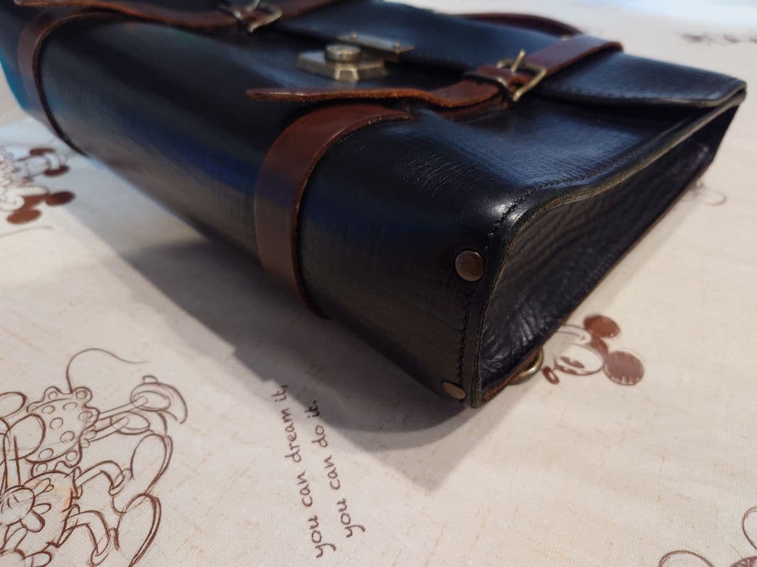 おりー　ドルチェ&ガッバーナ レザービジネス/ブリーフケース 黒