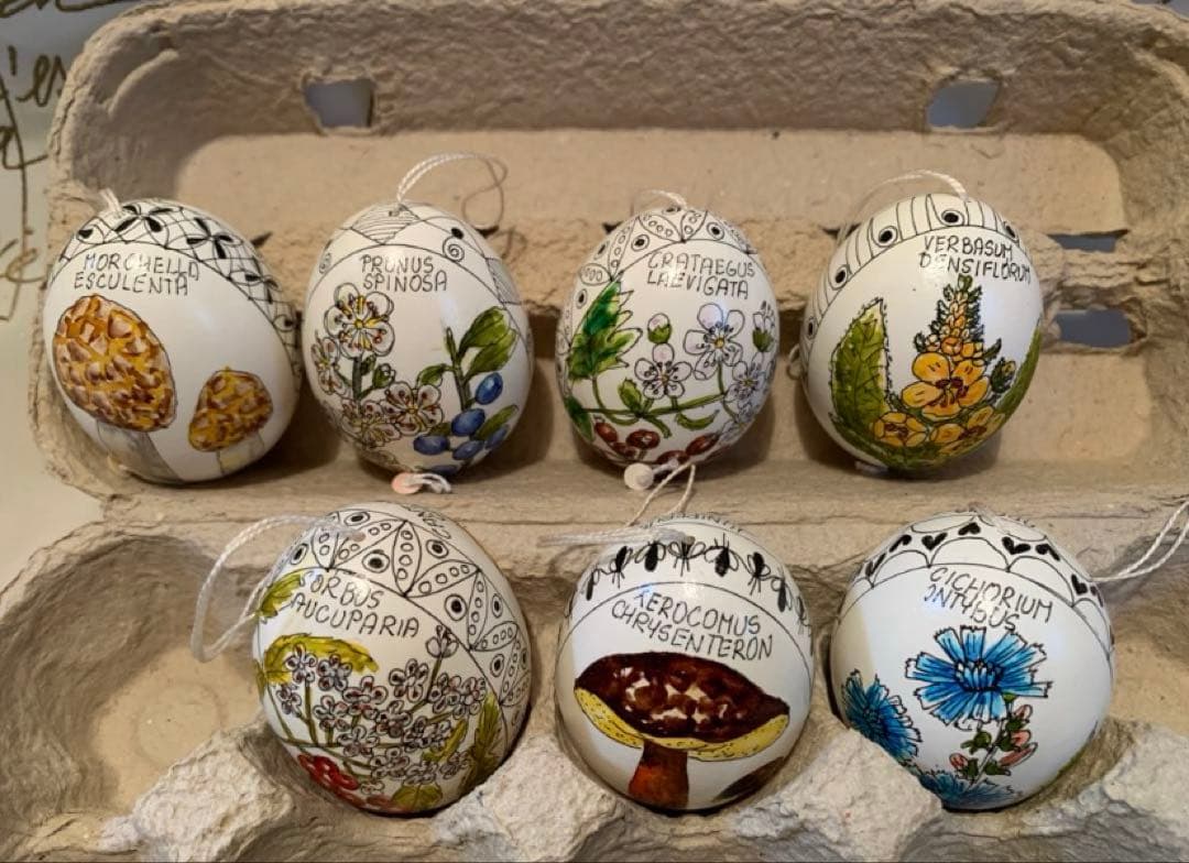 ドイツ製　手書きの卵・可愛いザルツガラスオーナメント4種類セット！