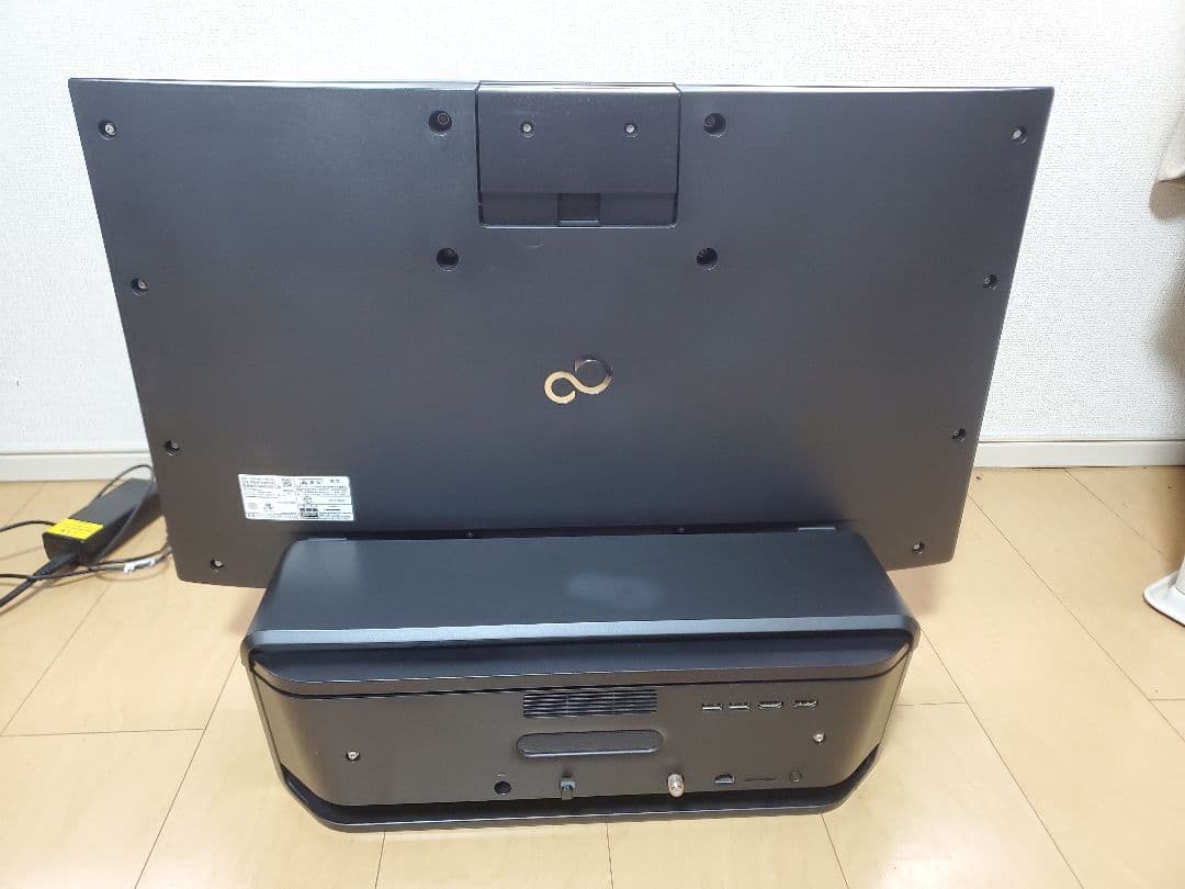 富士通FH90/i7-7700HQ/M.2SSD256GB/メモリー16GB