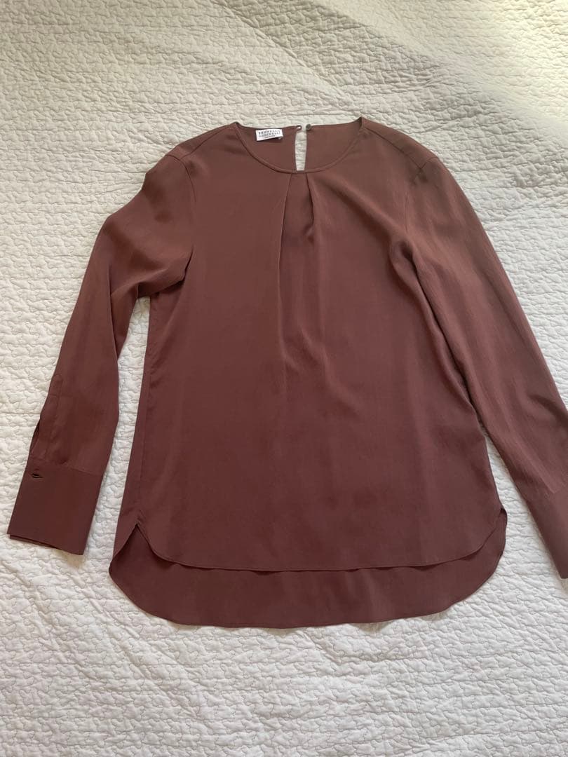 ブルネロクチネリ　シルクブラウス