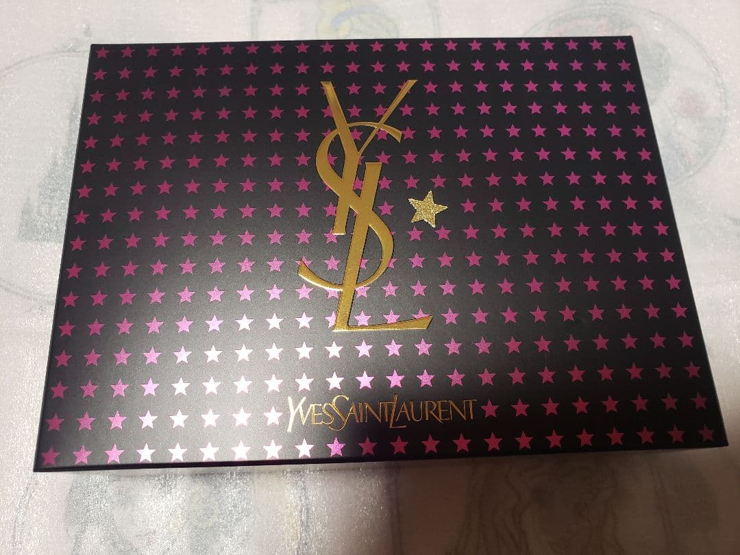 イヴ・サンローラン　海外限定品