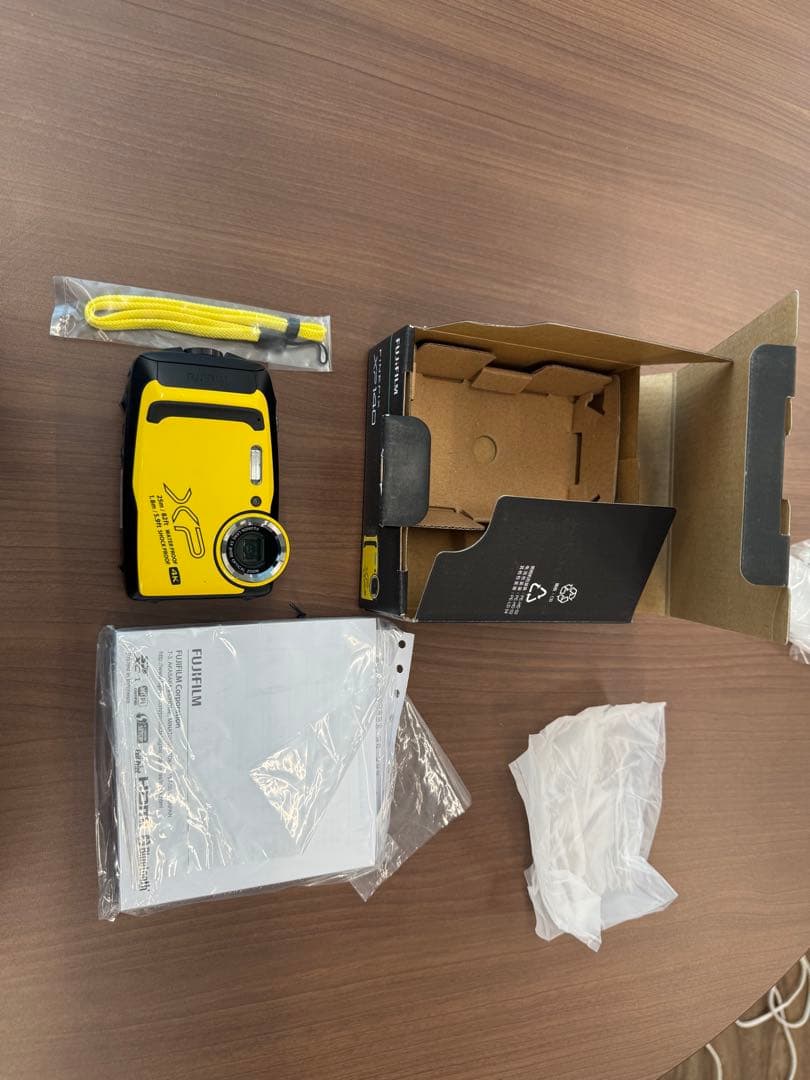 富士フィルム FUJIFILMFINEPIX XP140　イエロー