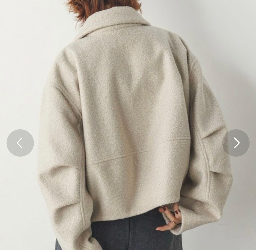 【新品未使用タグ付き】アイボリー ショート丈ジャケット ブルゾンレディース