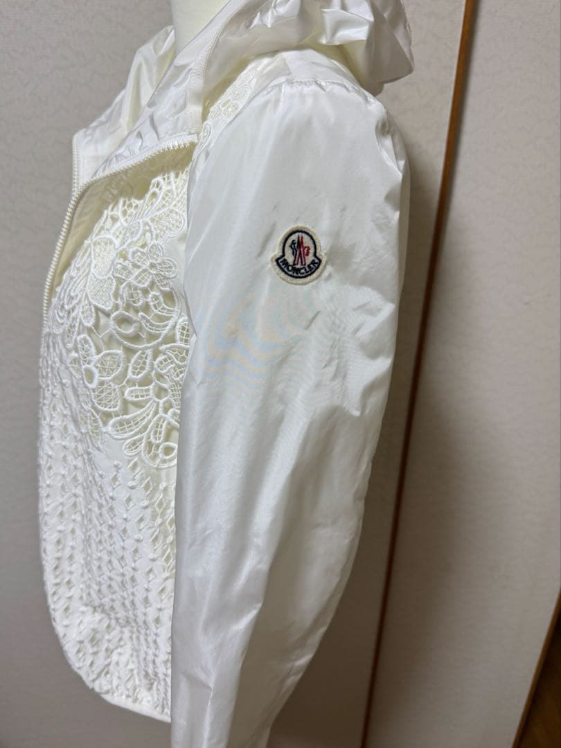 モンクレールレース切り替え ナイロンフーデットQRタグ付き正規品