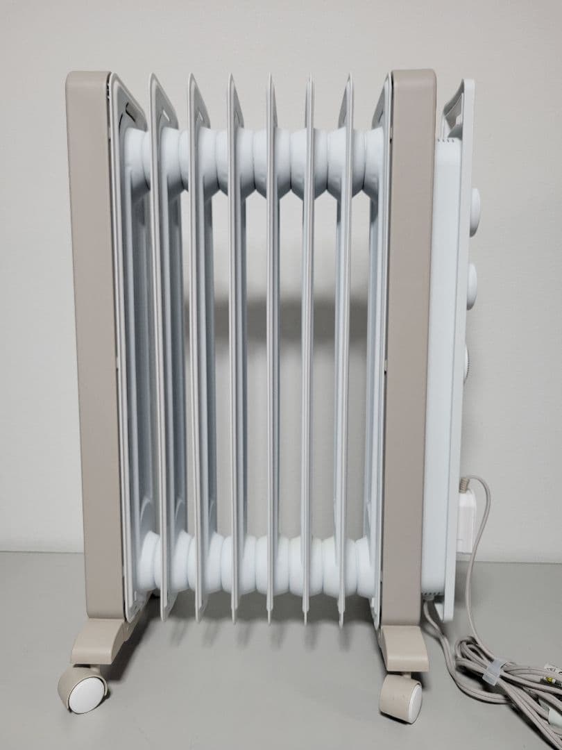 美品 デロンギ オイルヒーター ヴェルティカルド RHJ21F0812-WH