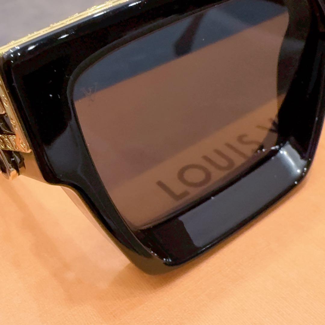 C*a様 未使用 LOUIS VUITTON スクエアサングラス ブラック ルイ