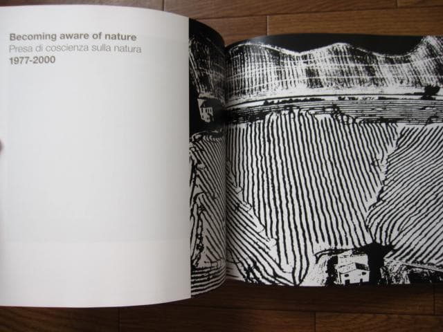 Under the skin of reality　マリオ・ジャコメッリ