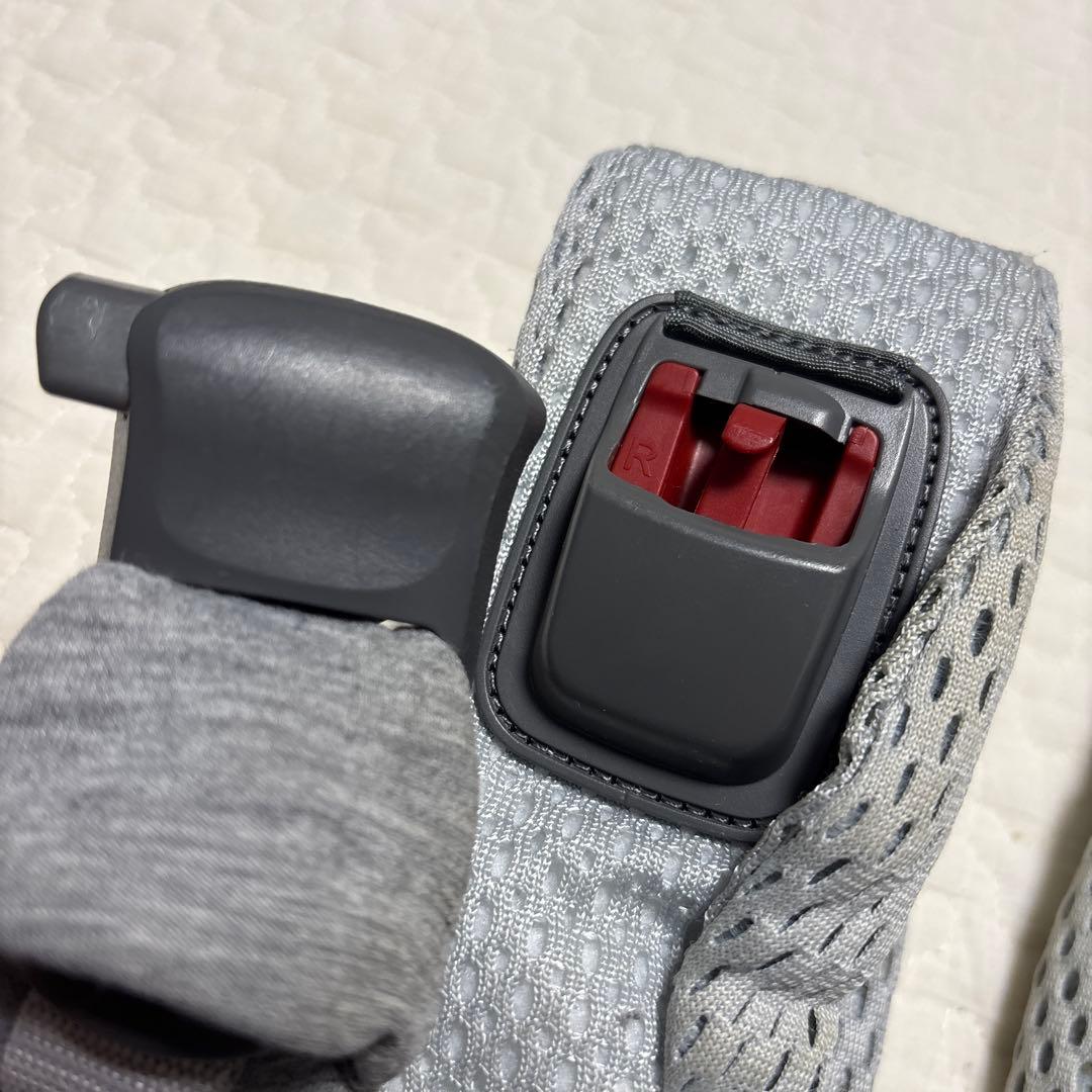 【ともぴ】ベビービョルン　ベビーキャリアハーモニー　Airシルバー