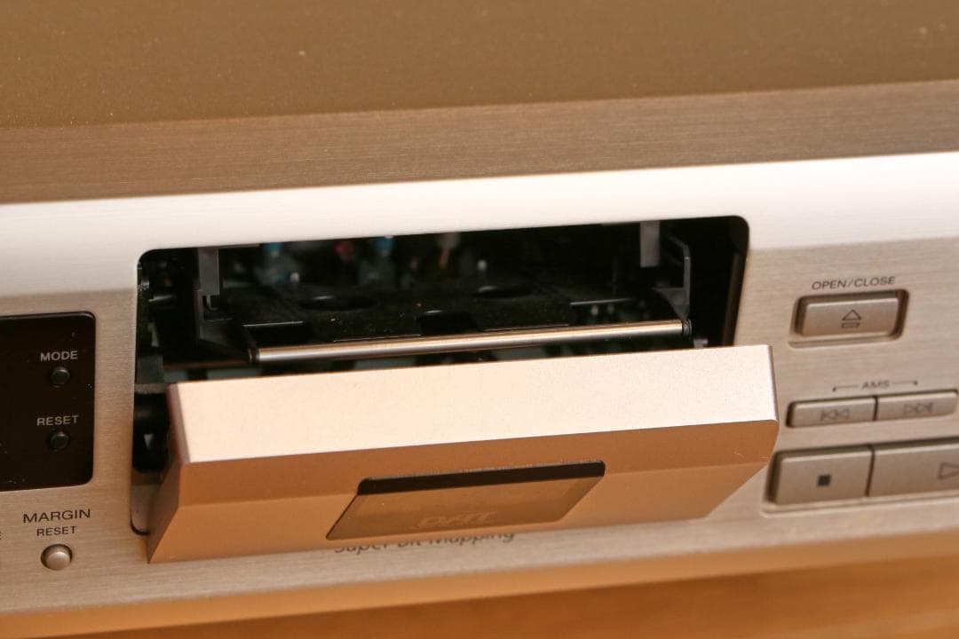 SONY ソニー DATデッキ DTC-ZE700 通電確認のみジャンク品