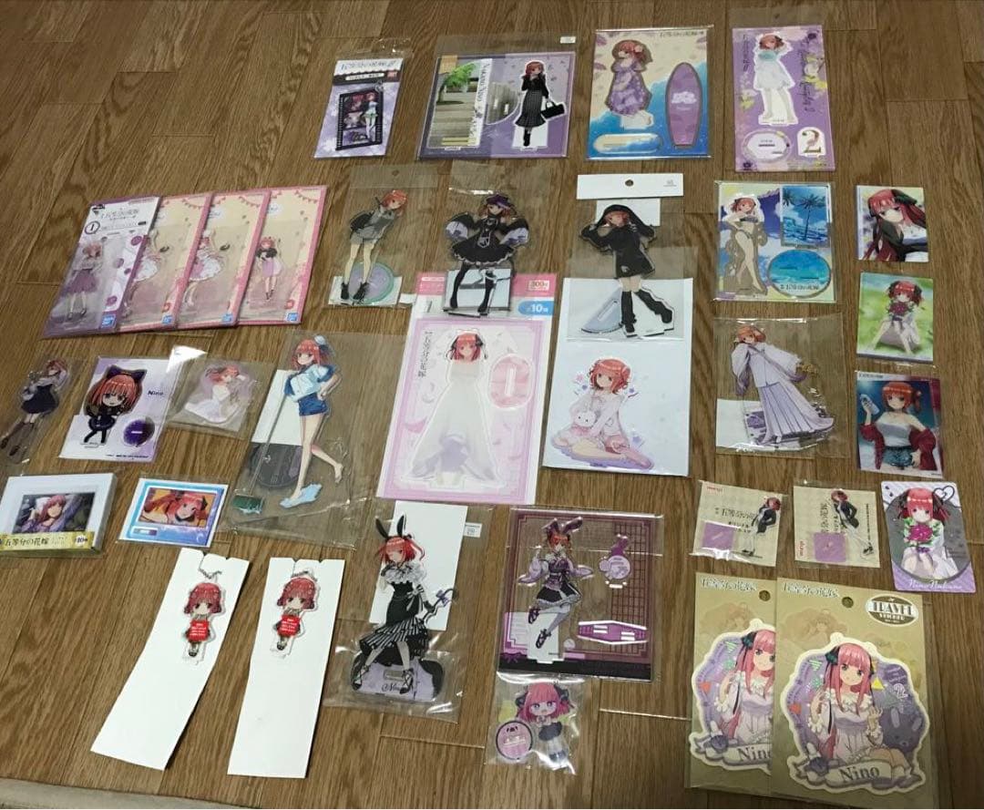 中野二乃アクリルスタンド類　まとめ売り！