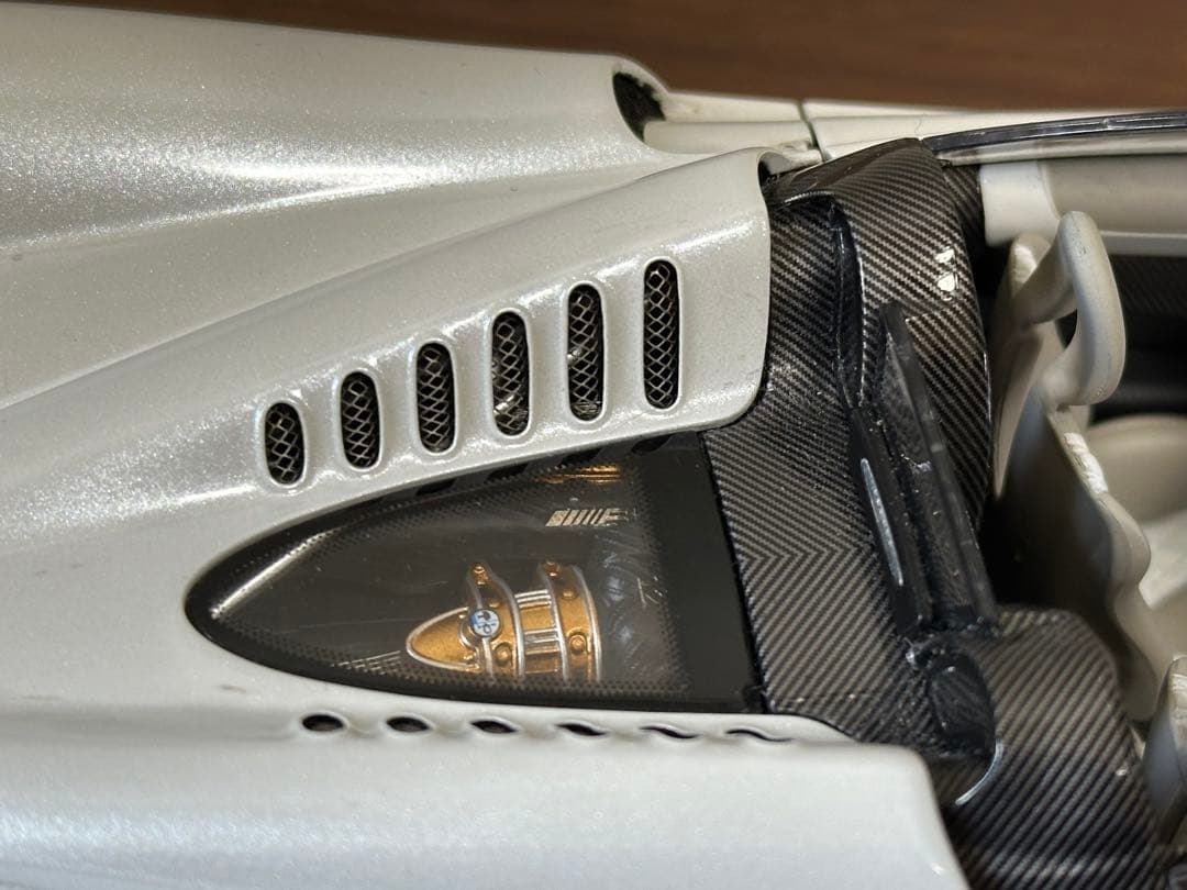 1/18 LCD Pagani Huayra パガーニウアイラロードスター