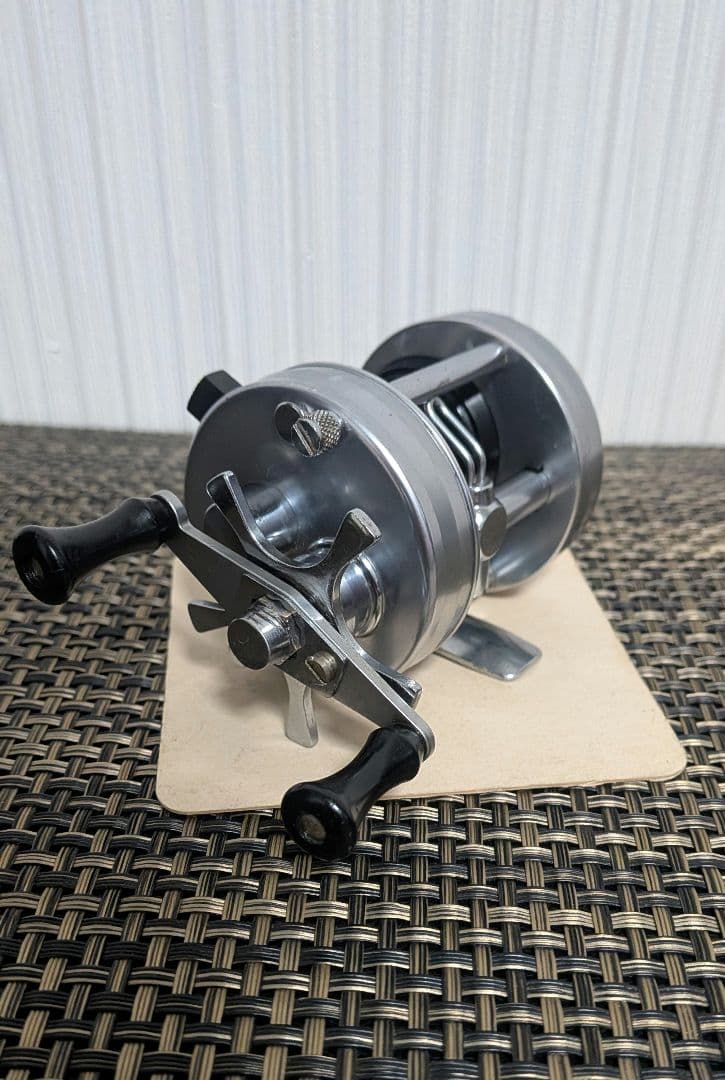 美品 初期型 abu 2500c ショートハンドル アブ 2500c 76年製