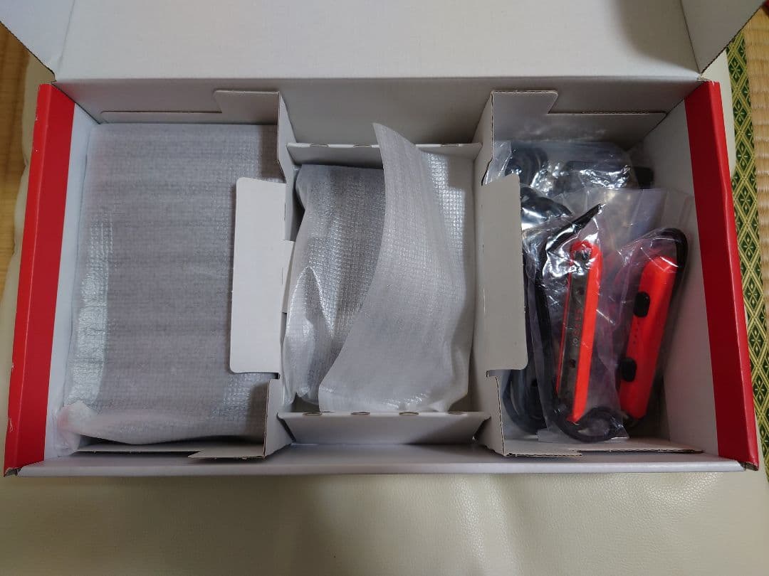 【完品+おまけ】Nintendo Switch 本体 キャリングケース フィルム