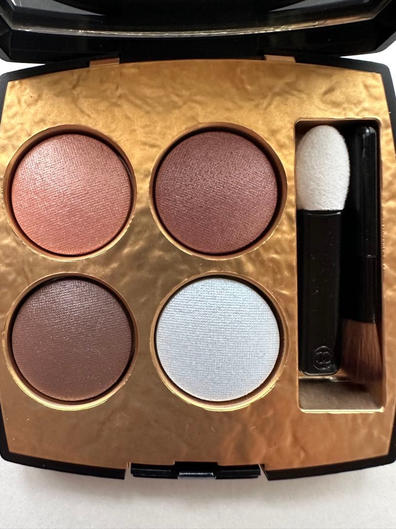 新品未使用 シャネルレキャトルオンブル　ビザンス　328 パリュール　クリスタル