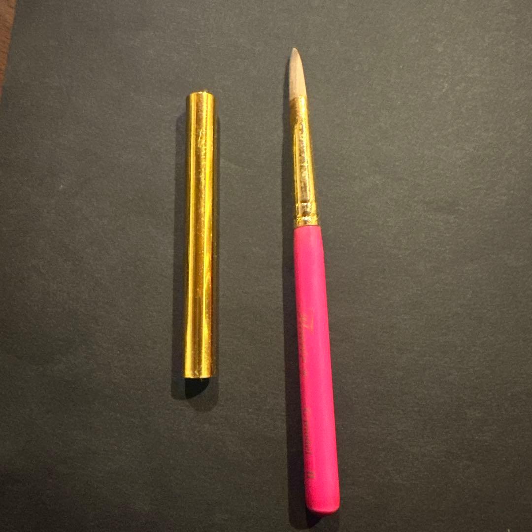 フルーリア　スマイルライン　筆　ネイル