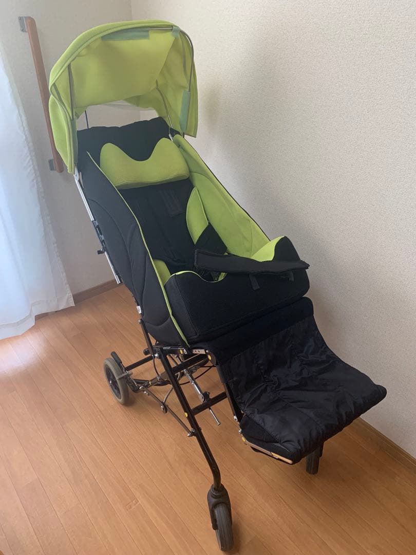 障害児用バギー