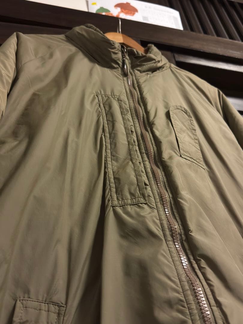 イギリス軍 pcs ダウンジャケット