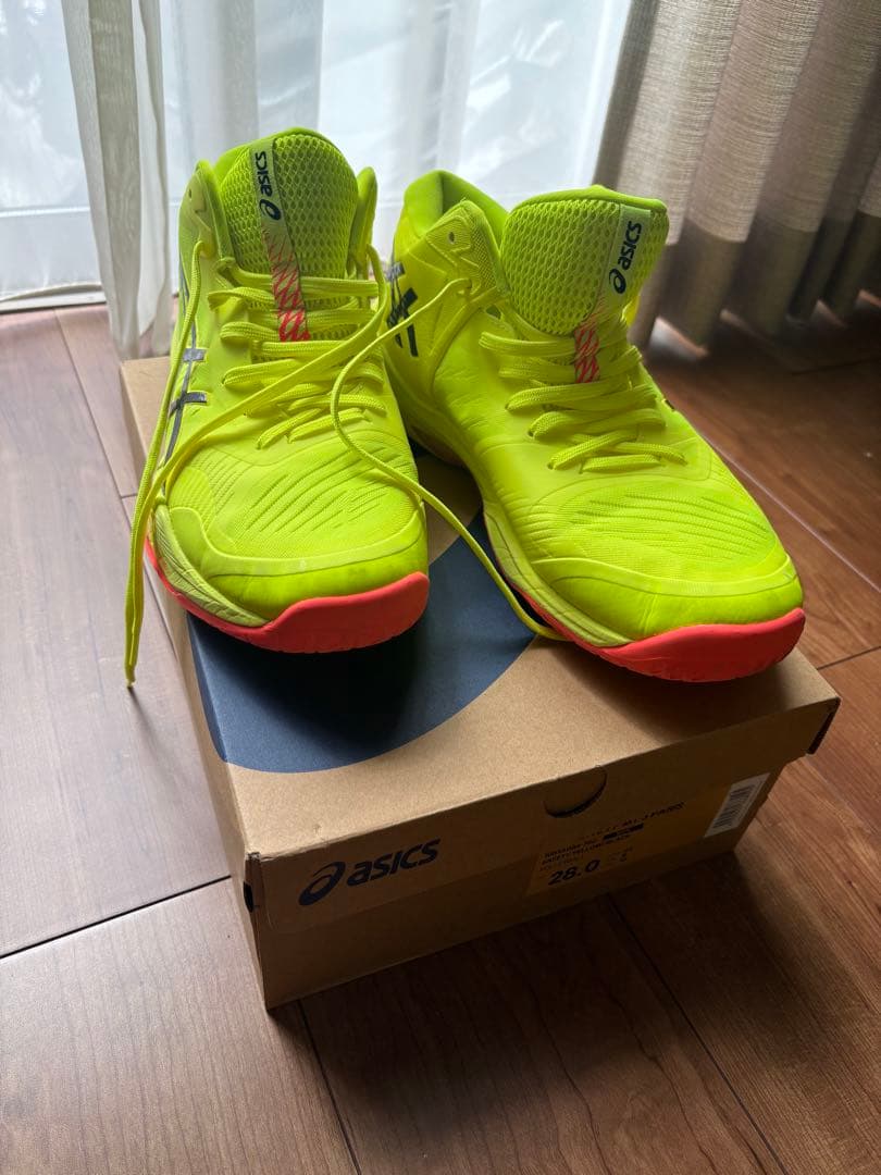 アシックス　バレーボールシューズ　28.0cm パリオリンピック　イエロー