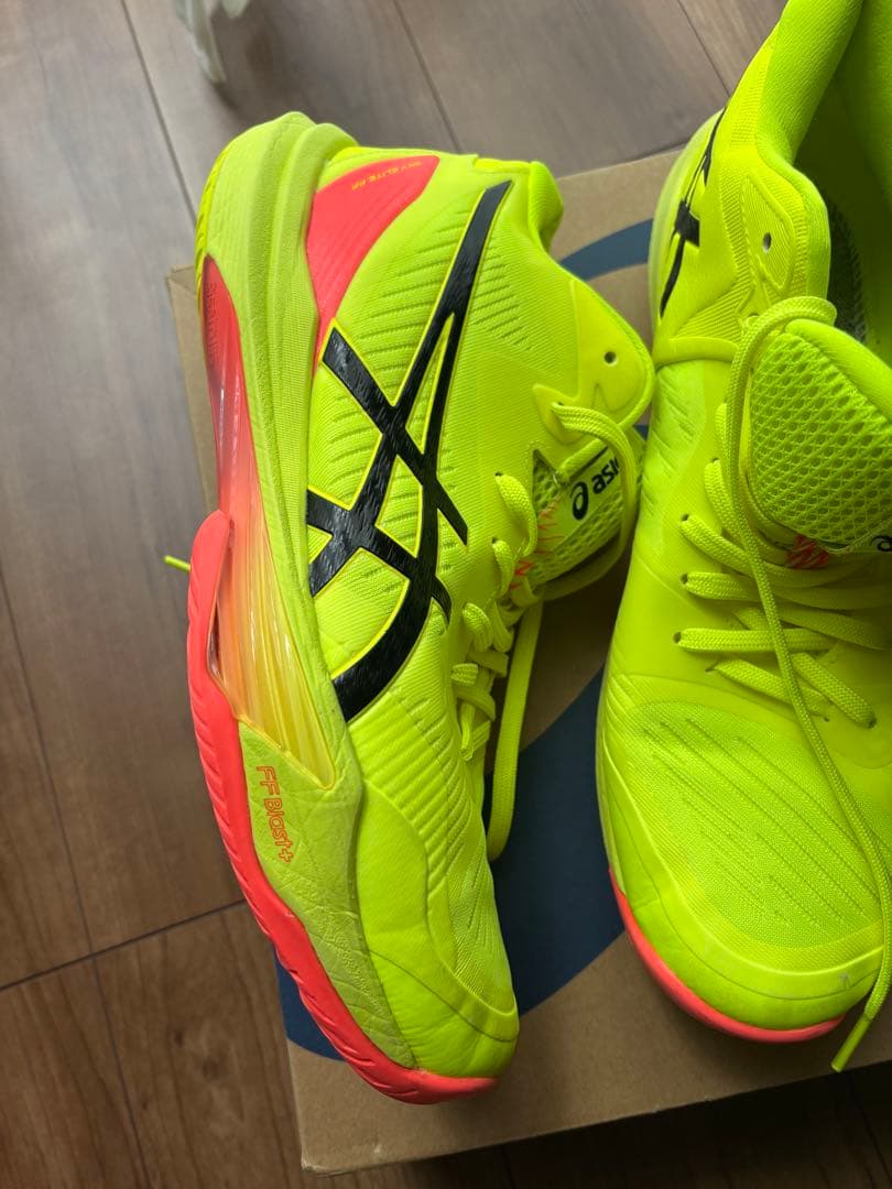 アシックス　バレーボールシューズ　28.0cm パリオリンピック　イエロー