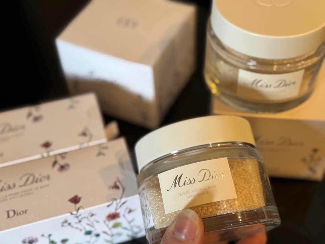 Miss Dior バスパール バスボムセット