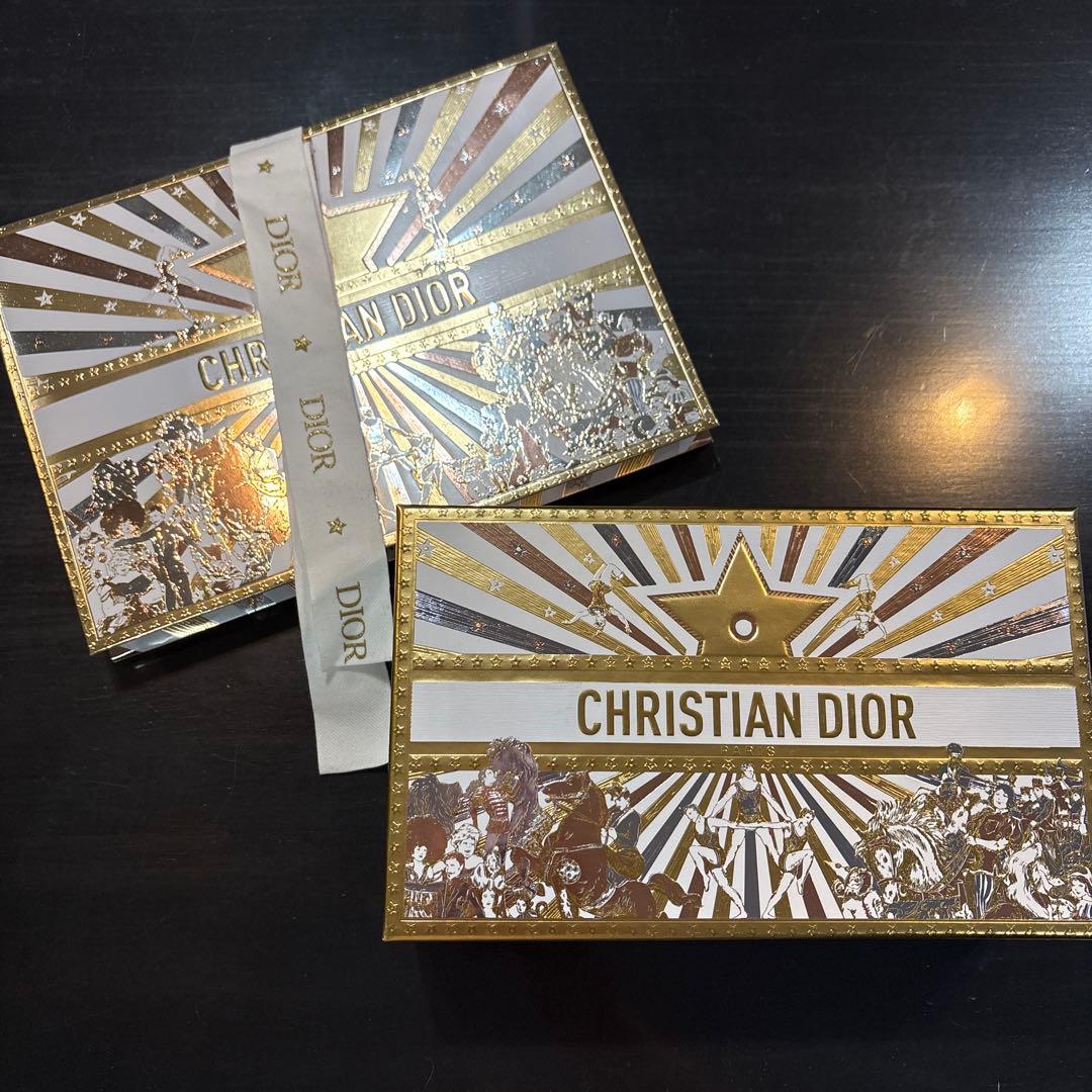 Christian Dior クリスチャンディオールホリデーコレクション2025