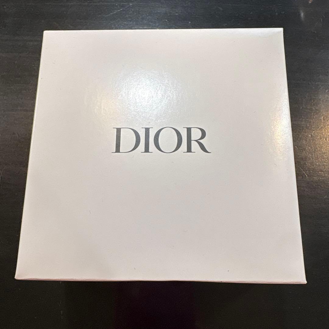 Christian Dior クリスチャンディオールホリデーコレクション2025