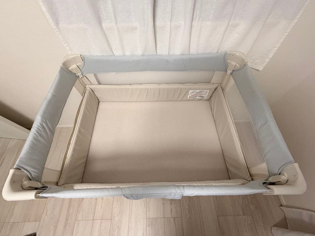 【未使用美品】アップリカ　ココネルエアーAB（ホワイトグレー）