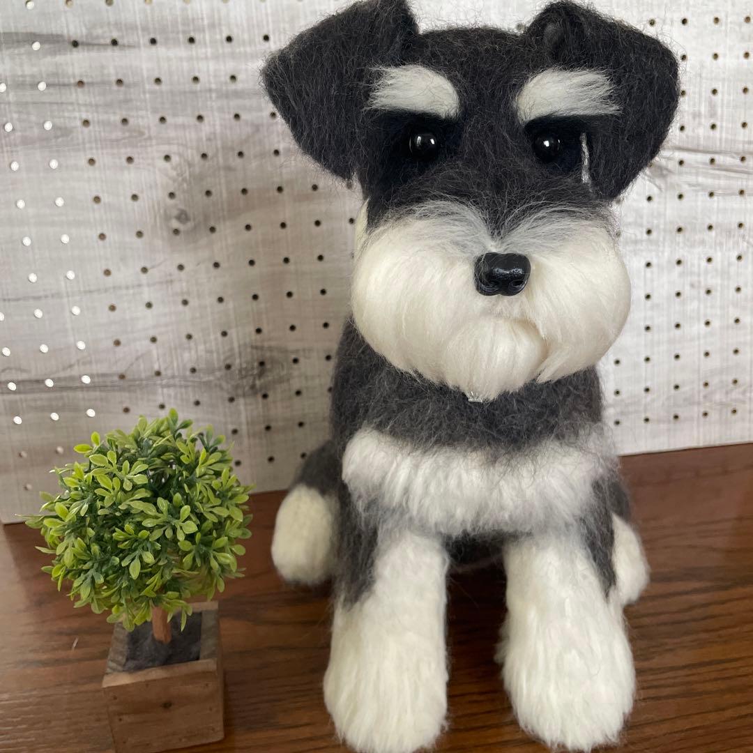羊毛フェルト　ミニチュアシュナウザー　ブラック&シルバーちゃん　BIGサイズ
