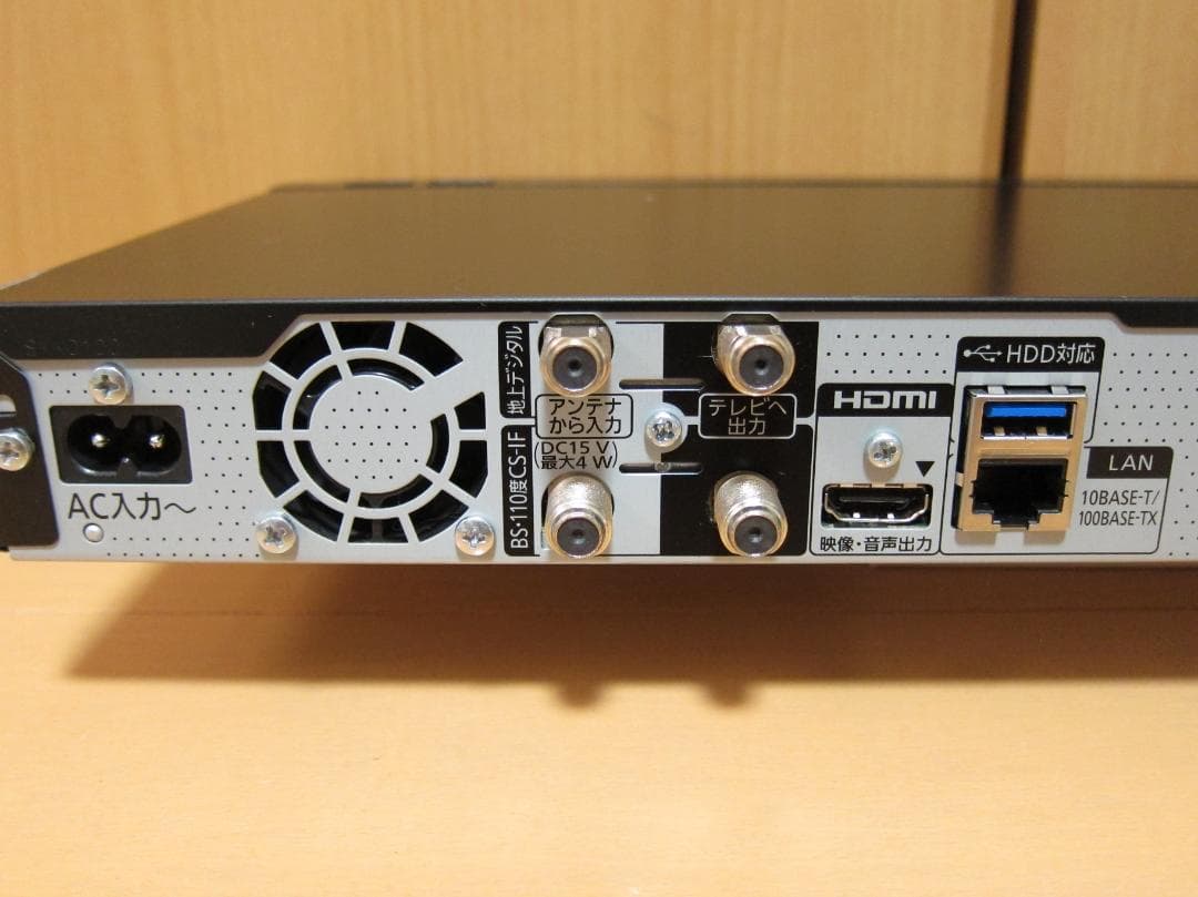 s*e様 キズはありますが・・・完動品。Panasonic DMR-BRW560