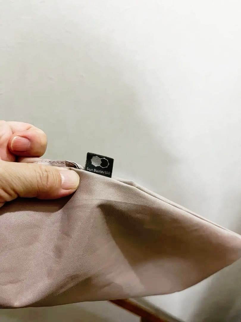 サンバリア100 折りたたみ　遮光100% 日傘　M ピンクベージュ