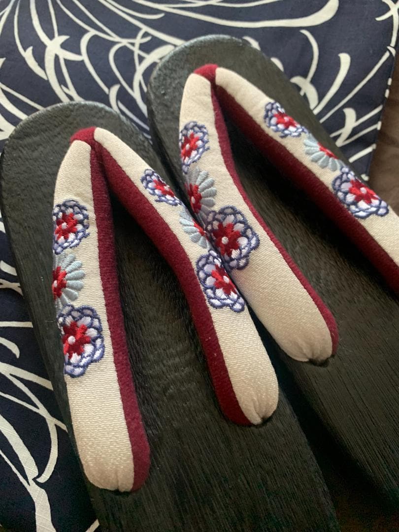 画像の赤の帯付き◆大人ゆかた◆糸菊花火涼し黒浴衣◆