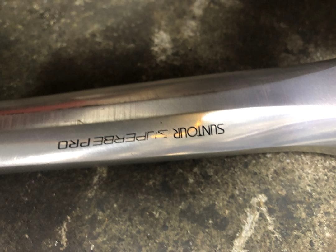 SUNTOUR SUPERBE PRO クランクセット　スギノチェーンリング付