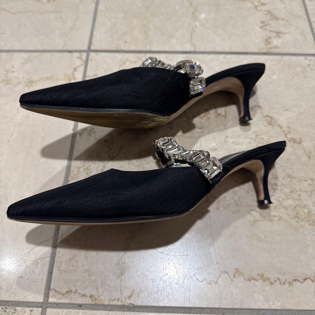 Manolo Blahnik ブラックミュール38