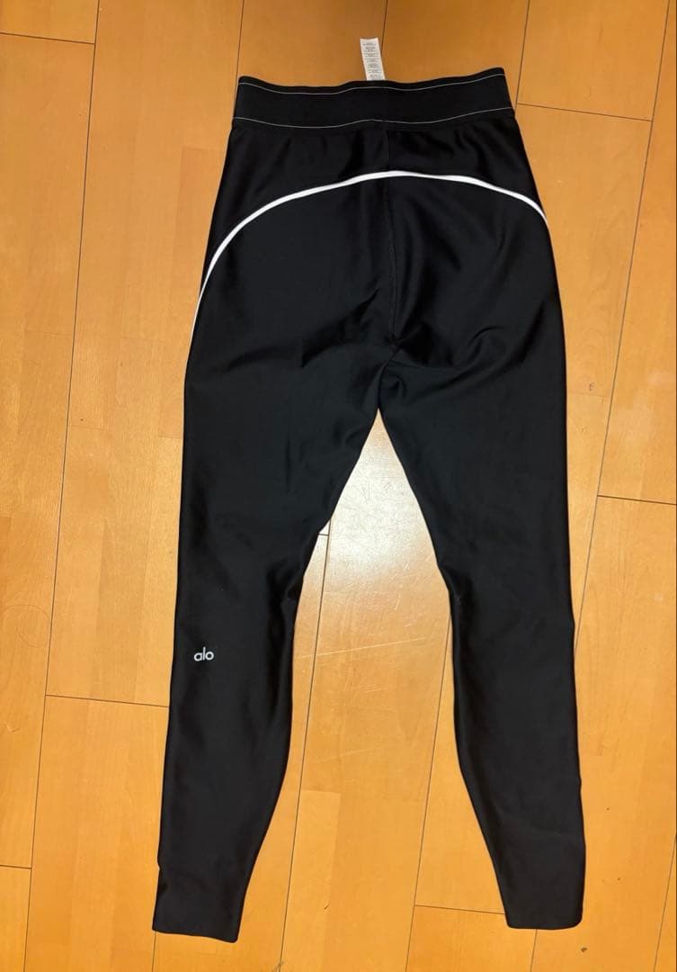美品⭐︎alo エアリフト　スーツアップ　ハイウェスト　レギンス　ブラック