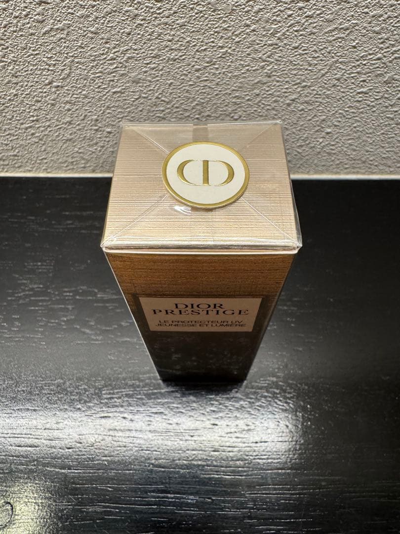 ディオール プレステージ ホワイト ル プロテクターUVルミエール シアーグロー