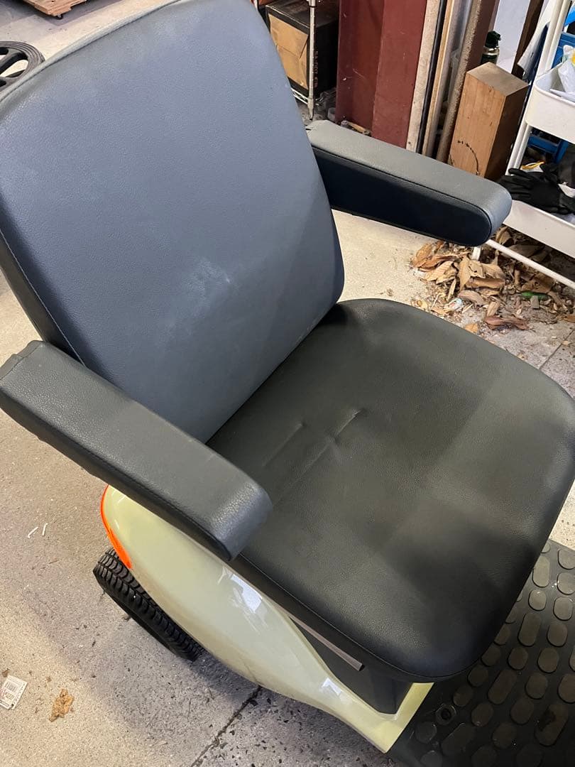 ET4D9 セニアカー