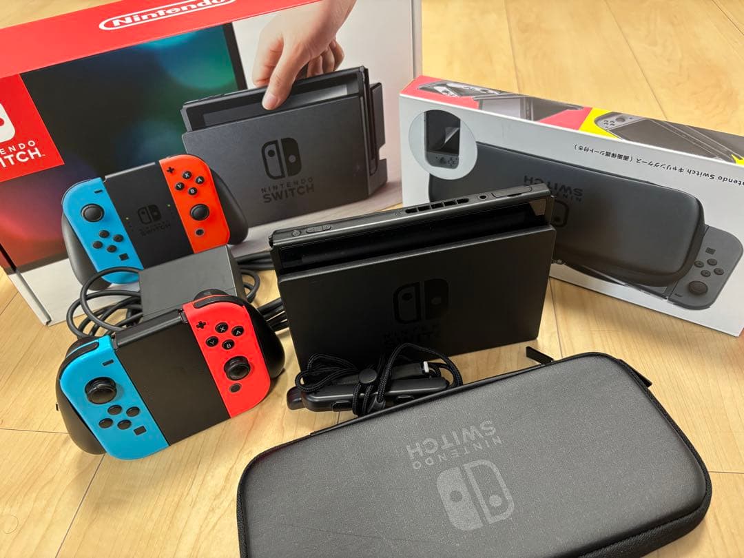 Nintendo Switch ネオンレッド/ブルー 本体　キャリングケース付き