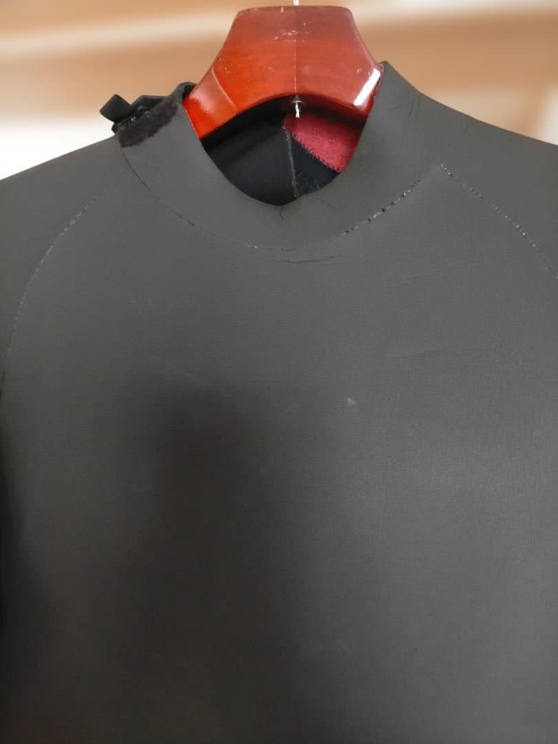 使用10回以内　Mellow メロー ウエットスーツ　セミドライ 5x3ミリ